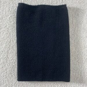 5/$25 Dakota Black Stretchy Neck Warmer